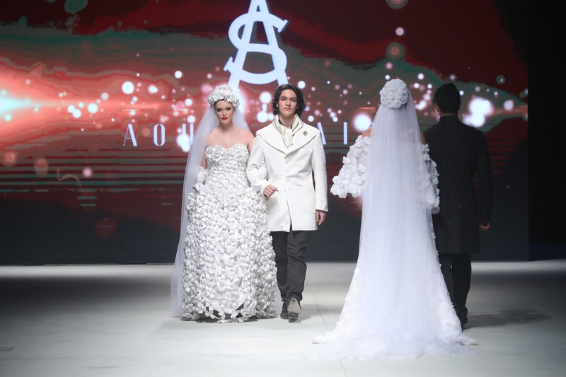 Designers & Brands Fashion Shows